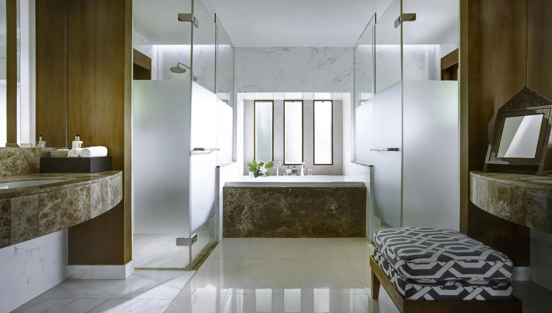 Вилла Делюкс с садом и небольшим бассейном