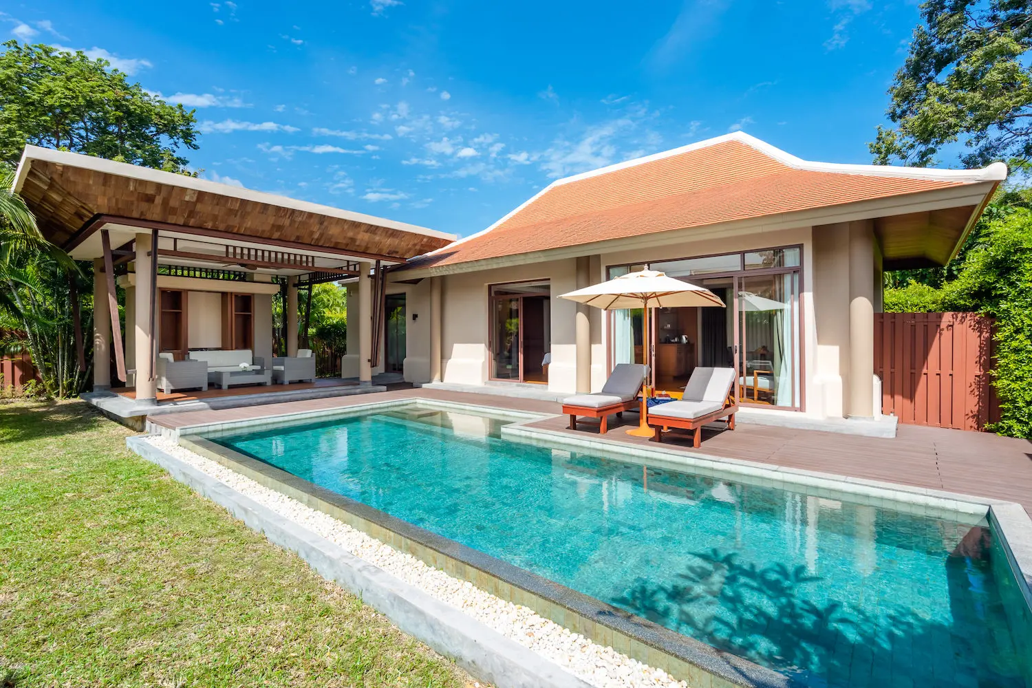 01-Grand-Deluxe-Pool-Villa-Pool