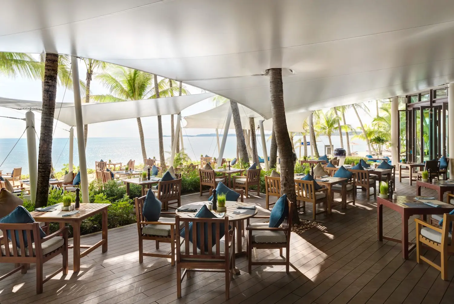 01-Santiburi-Maenam-Samui-The-Beach-House