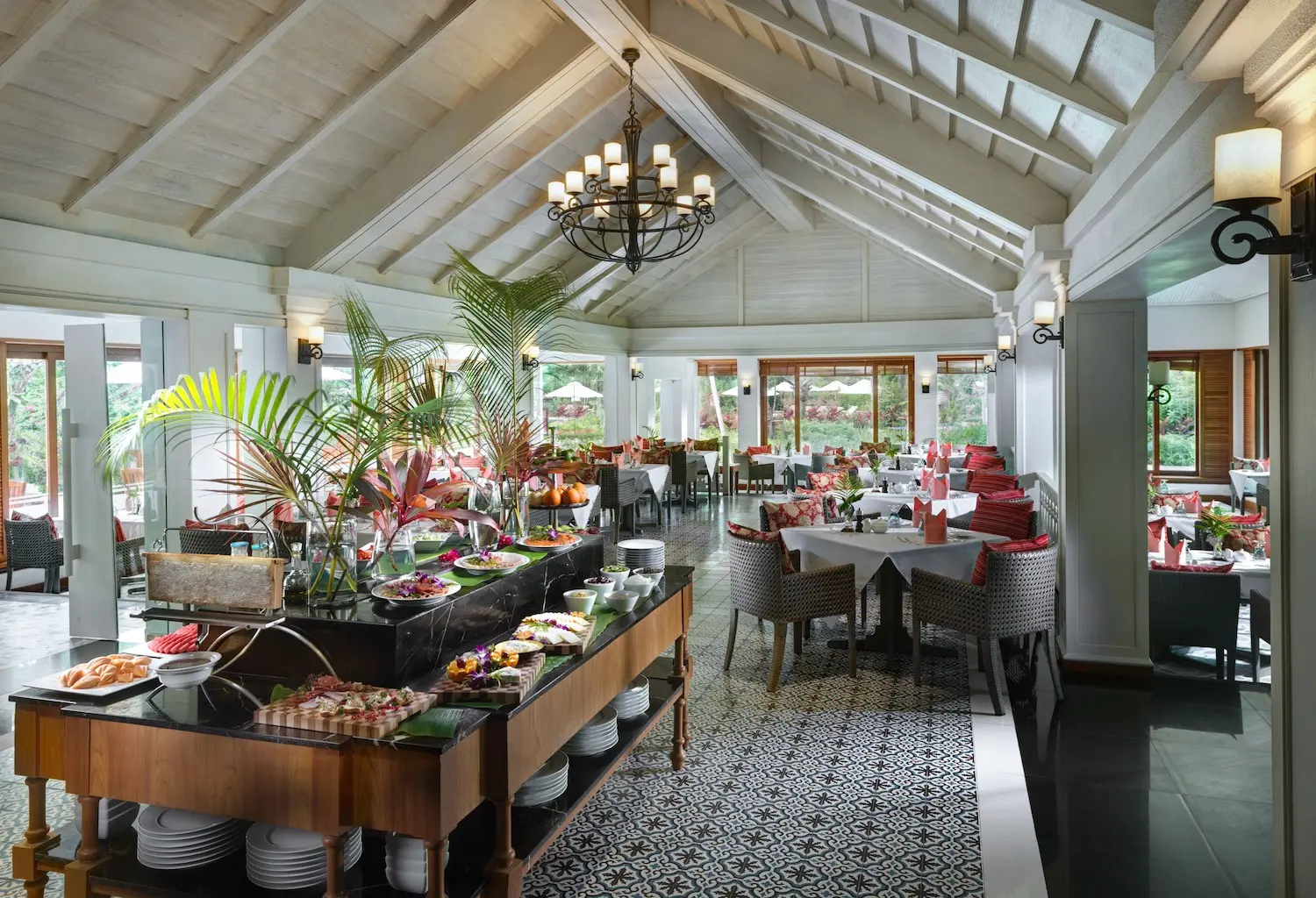 01-Santiburi-Maenam-Samui-Vimanmek