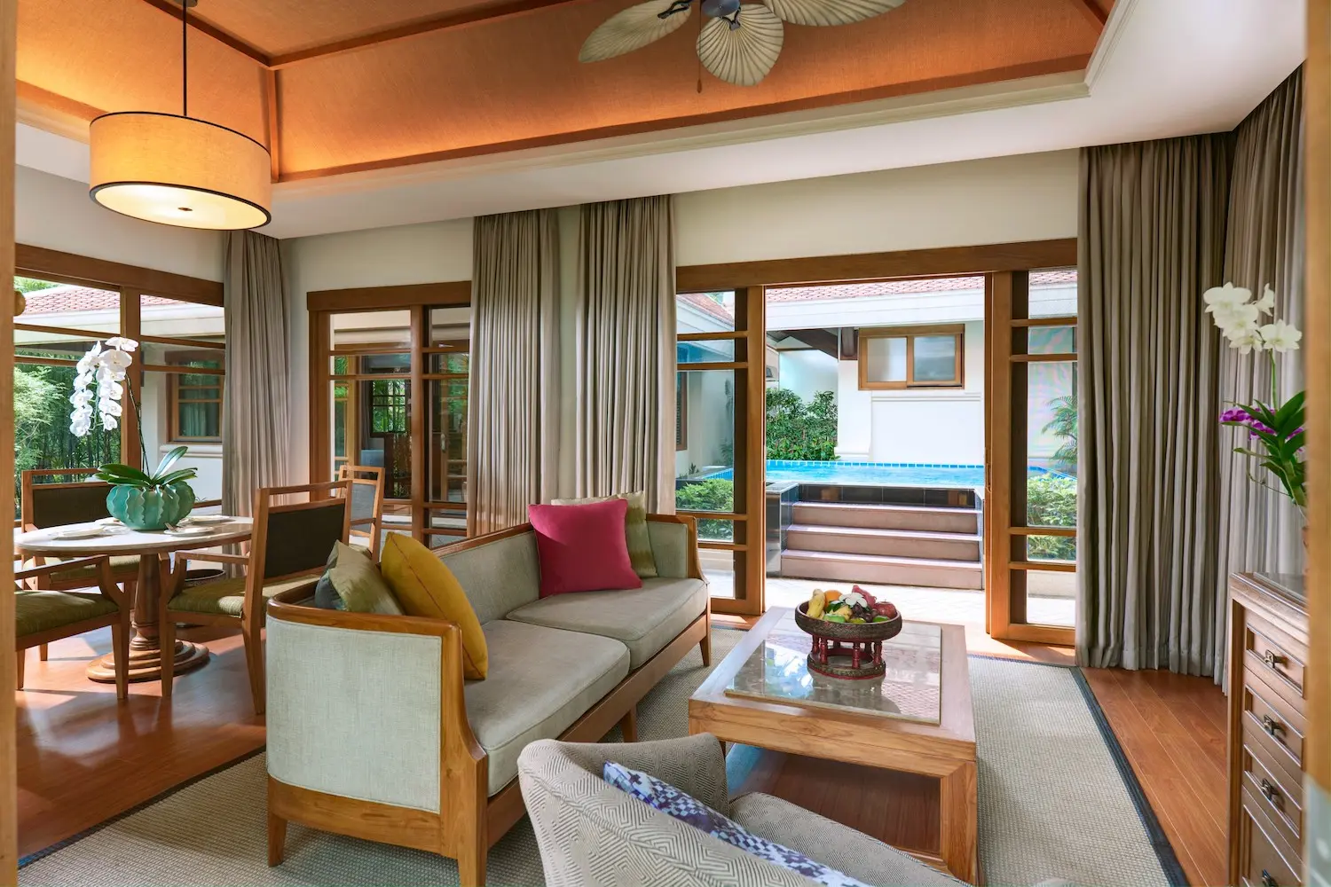 01-Santiburi-Maenam-Two-Bedroom-Grand-Deluxe-Beachfront-Villa-Jacuzzi