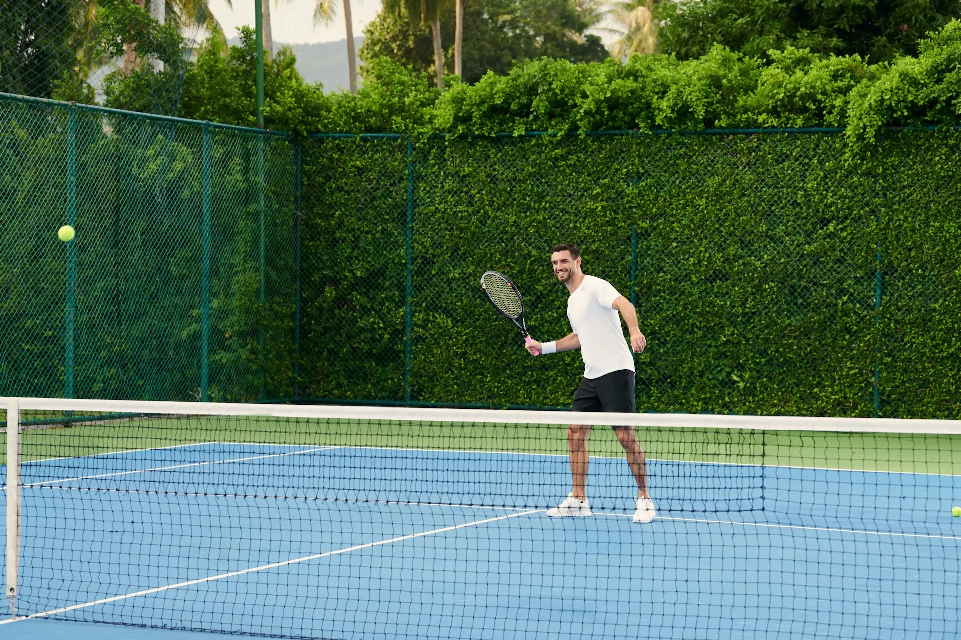 02-Santiburi-Maenam-Samui-Activities-Tennis