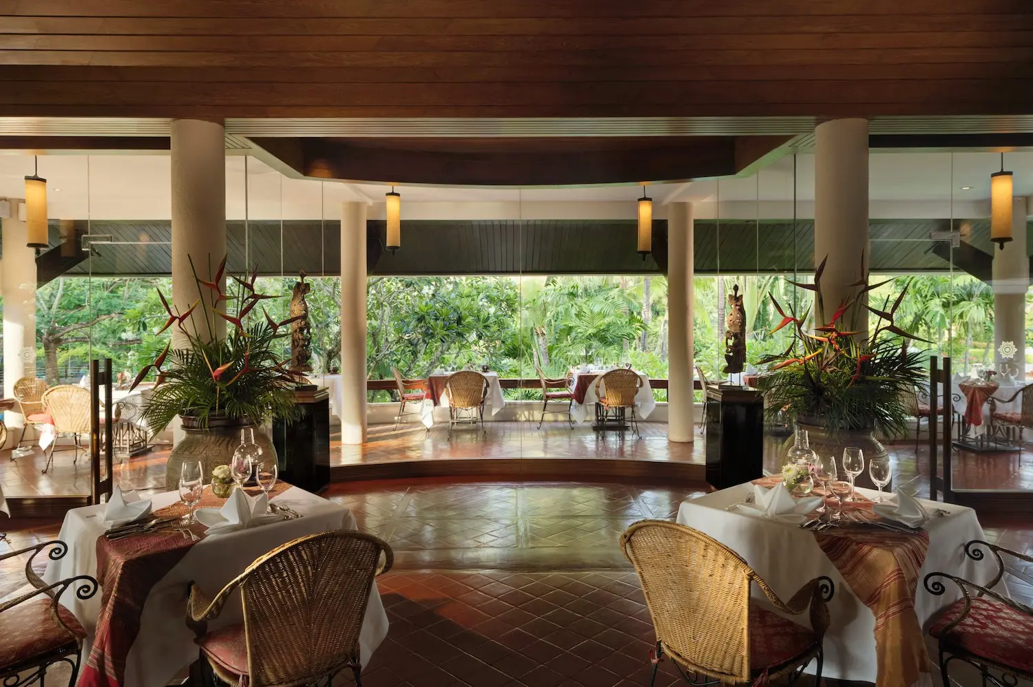 02-Santiburi-Maenam-Samui-Private-Dinner-Sala-Thai