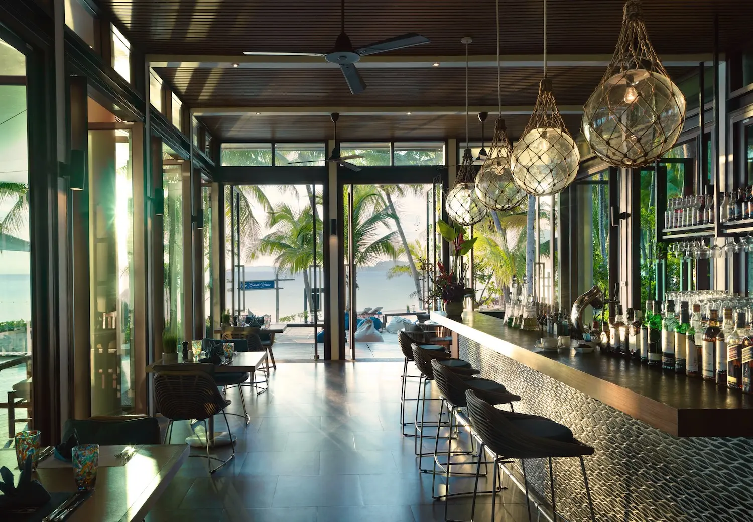 06-Santiburi-Maenam-Samui-The-Beach-House