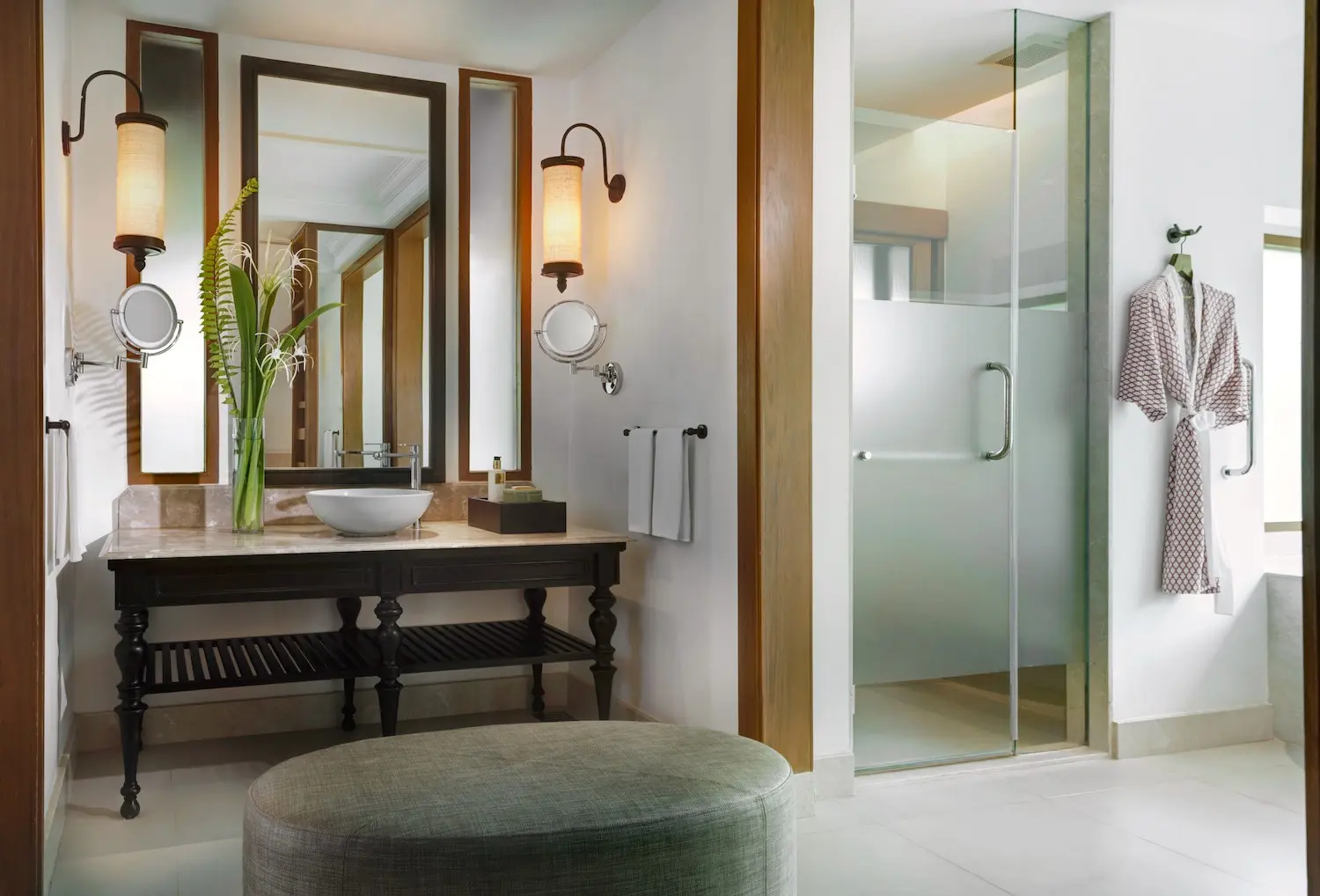 06-Santiburi-Maenam-Two-Bedroom-Grand-Deluxe-Beachfront-Villa-Jacuzzi