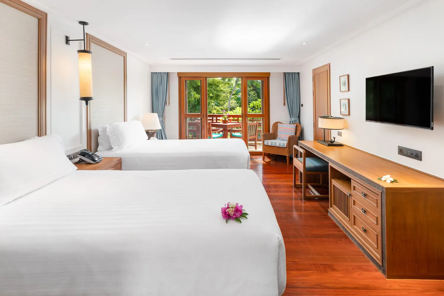 06-Two-Bedroom-Duplex-Suite-Bedroom