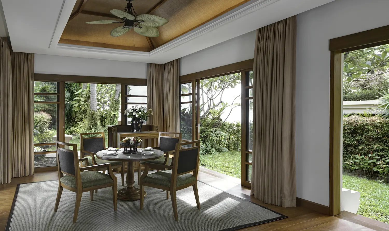 09-Santiburi-Maenam-Two-Bedroom-Grand-Deluxe-Beachfront-Villa-Private-Pool