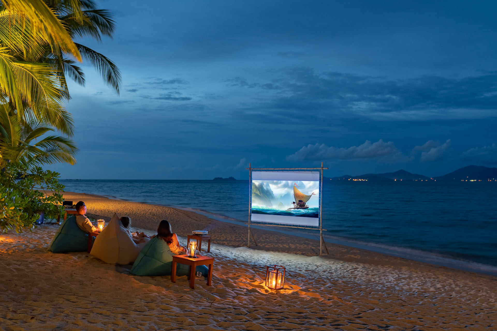 Santiburi-Activities-Family-Beach-Cinema