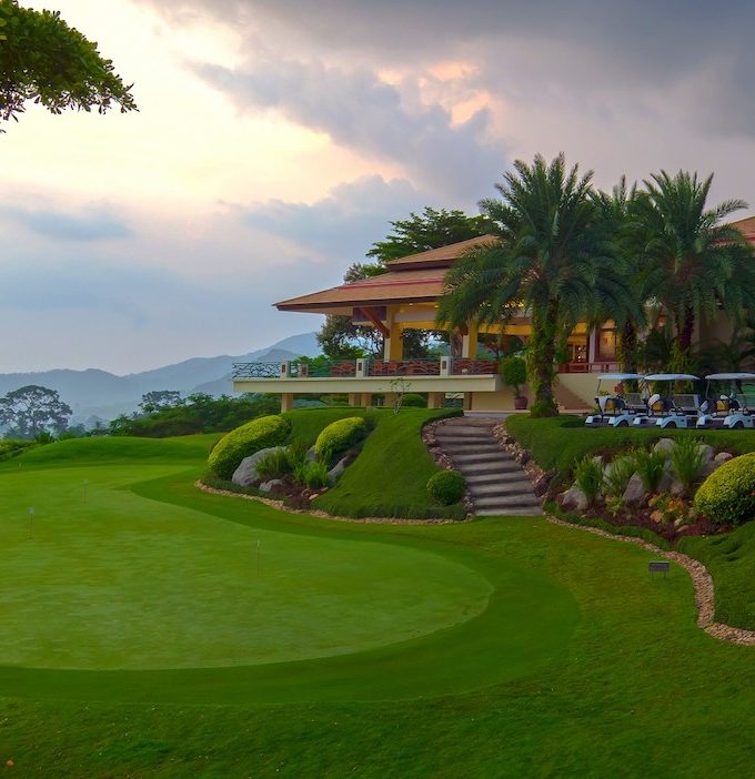 ГОЛЬФ ЗА НАШ СЧЕТ