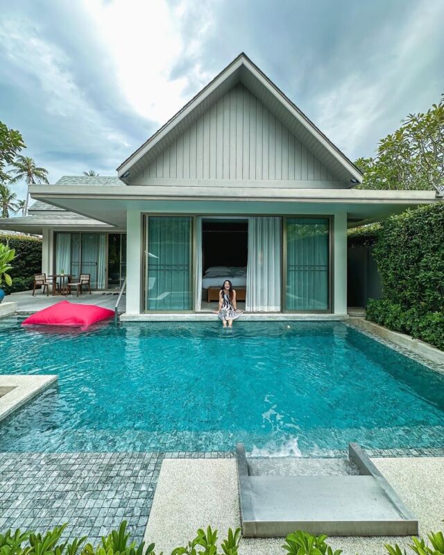 Make yourself at home in the spacious Grand Reserve Pool Villa – a luxurious haven for chilling, lounging and dipping. ⁠
⁠
📸 by @aon_atcharaphorn⁠
⁠
#SantiburiKohSamui #สันติบุรีเกาะสมุย ⁠