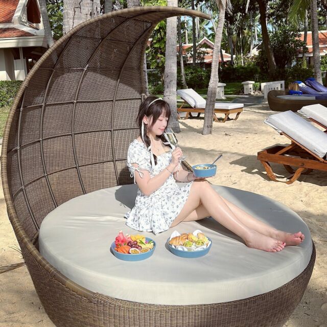 Level up your beachy lounging with a sensory celebration. ⁠
The warm rays, the soft sea breeze and a smorgasbord of delicious delights – what a treat. ⁠
⁠
📸 by @ayumilcy ⁠
⁠
#SantiburiKohSamui #สันติบุรีเกาะสมุย⁠
⁠