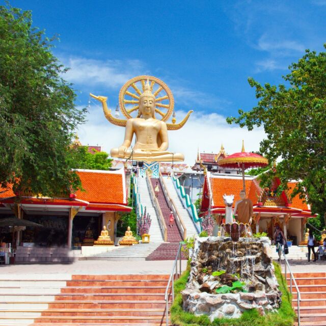 Only 26 minutes away lies a cultural gem. Wat Pha Yai offers a peaceful glimpse into the soul of our local heritage.⁠
⁠
Tag someone you would want to explore with.⁠
⁠
#SantiburiKohSamui #สันติบุรีเกาะสมุย
