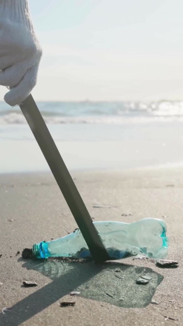 This Earth Day, join us in turning the tide against plastic, ensuring our beaches remain pristine sanctuaries for all.⁠
⁠
Let’s keep our planet green by choosing items made from biodegradable materials or those designed for multiple uses.⁠
⁠
#SantiburiKohSamui #สันติบุรีเกาะสมุย #SHRSustainableJourney #Sustainability #EcoFriendly #GreenLiving #ClimateAction #Recycle #ZeroWaste #EcoTourism #GreenEnergy #NatureLovers #SustainableLiving #carbonneutralby2030