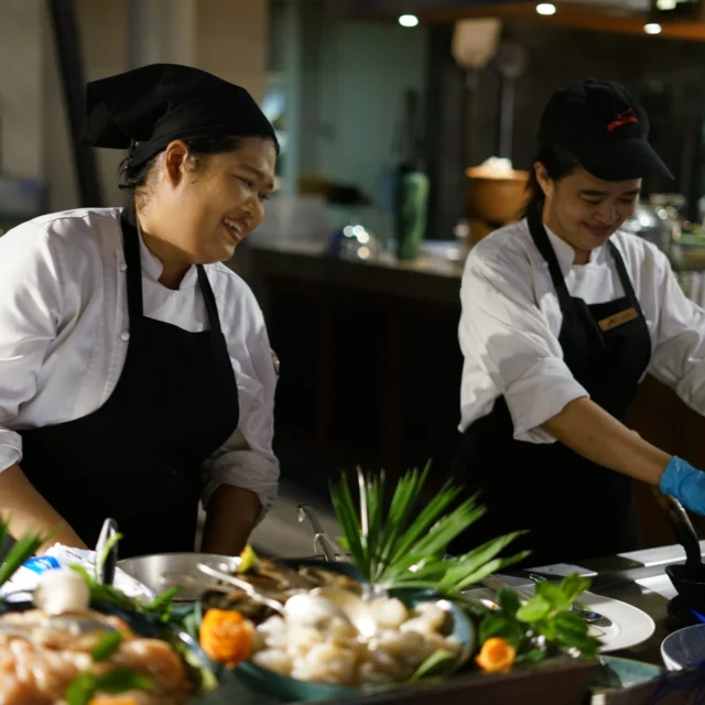 Our Santiburi Smiles are as warm as the sun. From our kitchen to our gardens, our dedicated team creates a haven where every detail is infused with genuine hospitality. ⁠
⁠
#SantiburiKohSamui #สันติบุรีเกาะสมุย