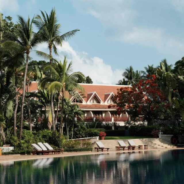 Indulge in the serenity of our poolside oasis. Surrounded by verdant landscapes, this is your private sanctuary to unwind and rejuvenate.⁠
⁠
📷 by @khalifavirginie⁠
⁠
#SantiburiKohSamui #สันติบุรีเกาะสมุย