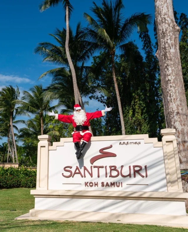 Today feels different on the island — bright skies, warm smiles, and moments that sparkle with joy.⁠
⁠
From all of us at Santiburi, Merry Christmas.❤️⁠
⁠
#SantiburiKohSamui #สันติบุรีเกาะสมุย #SAiiDISCOVERY #Christmas