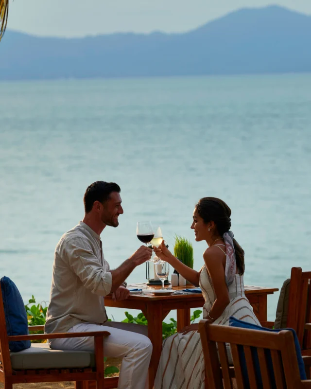 The season of love is near, and the sea is calling. 🌹⁠
Set the scene for your Valentine’s Day with ocean breezes, a candlelit dinner, and moments made just for two.⁠
⁠
Celebrate love, island-style. ⁠
Book your Valentine by the ocean today.⁠
⁠
#SantiburiKohSamui #สันติบุรีเกาะสมุย #SAiiDISCOVERY