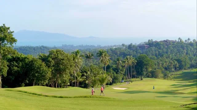 Rolling greens, ocean views, and the thrill of a perfect swing. Just minutes away, one of Thailand’s finest golf courses awaits.⁠
⁠
Discover more about Santiburi Golf via the link in our bio. ⁠
⁠
#SantiburiKohSamui #สันติบุรีเกาะสมุย