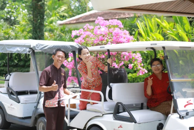Behind every seamless stay, there’s a Santiburi smile making everything happen.⁠
⁠
From warm welcomes to thoughtful details, our team is here to make everything feel easy, so you can simply arrive and enjoy.⁠
⁠
⁠
#SantiburiKohSamui #สันติบุรีเกาะสมุย #SAiiDISCOVERY
