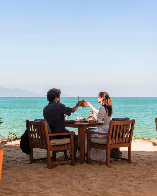 Fresh flavours, ocean breezes, and easy conversations await at The Beach House.⁠
⁠
Photo courtesy of @opoetadacidade⁠
⁠
⁠
#SantiburiKohSamui #สันติบุรีเกาะสมุย #SAiiDISCOVERY