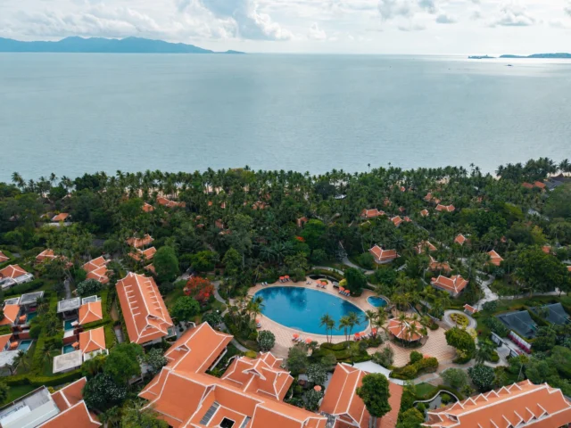 Mornings in Koh Samui open to palms swaying above the gardens, while afternoons drift between shaded paths and quiet moments by the pool. 🌿⁠
⁠
Here, the view is part of the stay, with nature surrounding you at every turn.⁠
⁠
Book your Koh Samui escape via the link in bio.⁠
Photo courtesy of @raochoptiew⁠
⁠
#SantiburiKohSamui #สันติบุรีเกาะสมุย #SAiiDISCOVERY  #KohSamui⁠