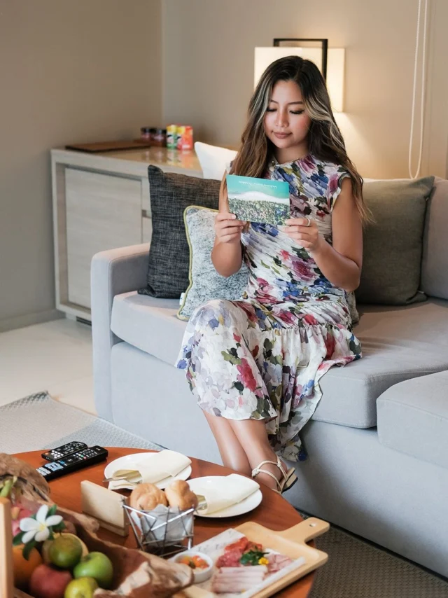 A warm welcome, with thoughtful touches waiting for you. 🌿⁠
⁠
Settle in, enjoy your welcome treats, and let your Santiburi stay begin.⁠
⁠
Photo courtesy of Yoyo⁠
⁠
#SantiburiKohSamui #สันติบุรีเกาะสมุย #SAiiDISCOVERY⁠